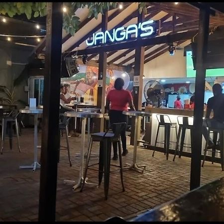 Appartamento New Kingston Retreat Esterno foto