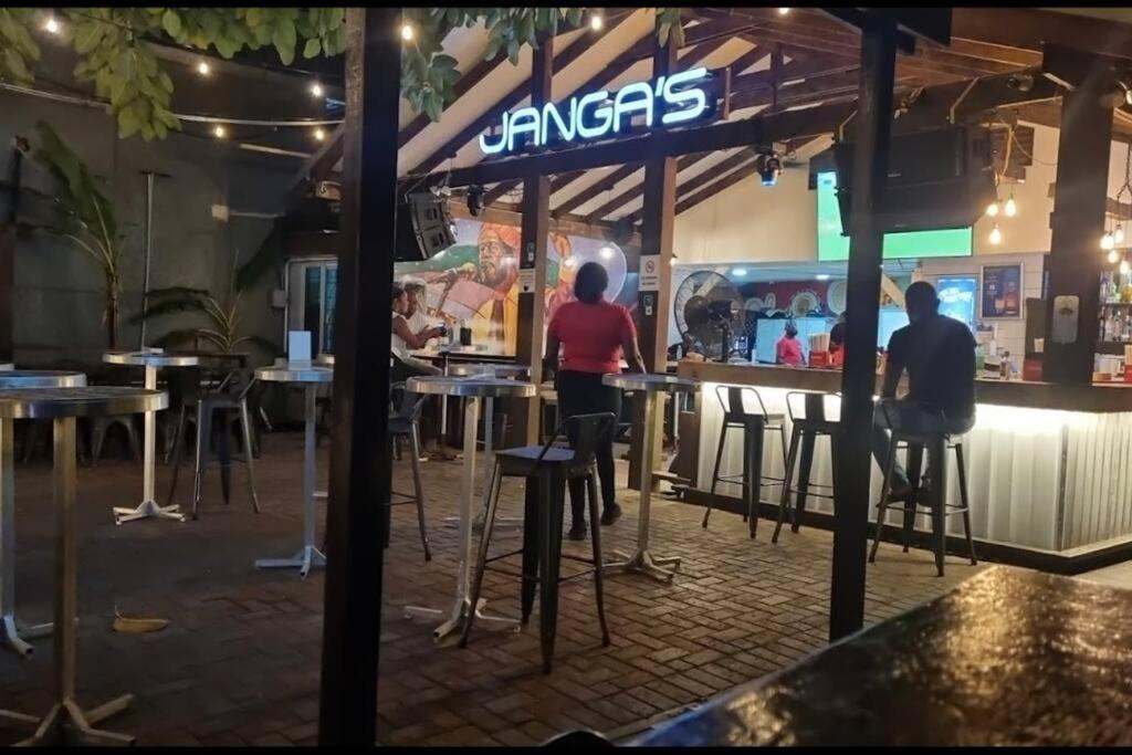 Appartamento New Kingston Retreat Esterno foto